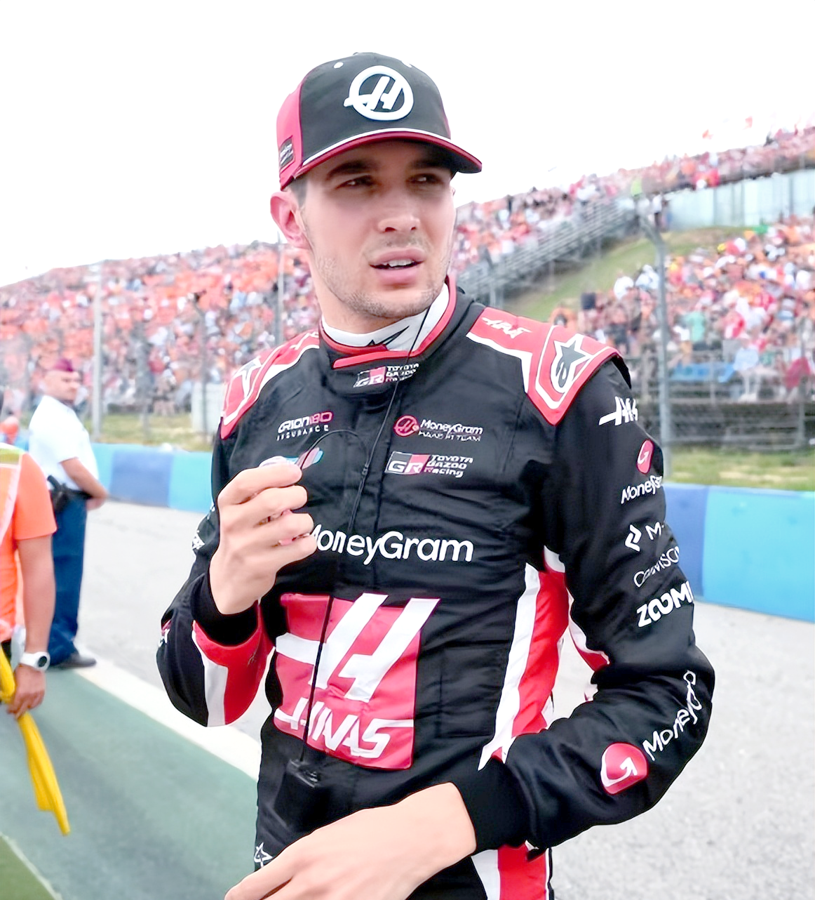 关于索伯车队完胜哈斯车队，拉塞尔刷新纪录的信息