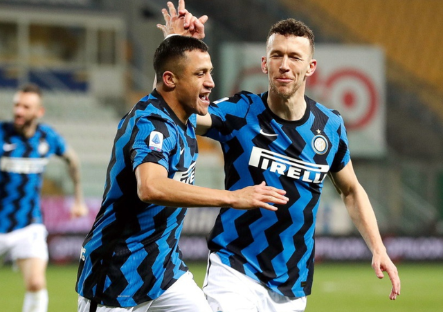 汉堡队在客场击败对手，豪取三分