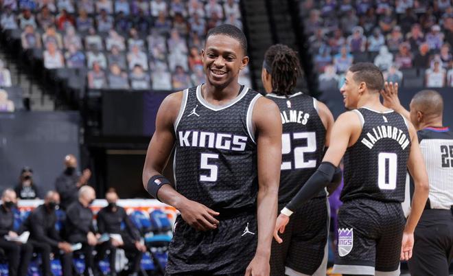 关于天津队完胜湖人，麦科勒姆惊艳四座的信息