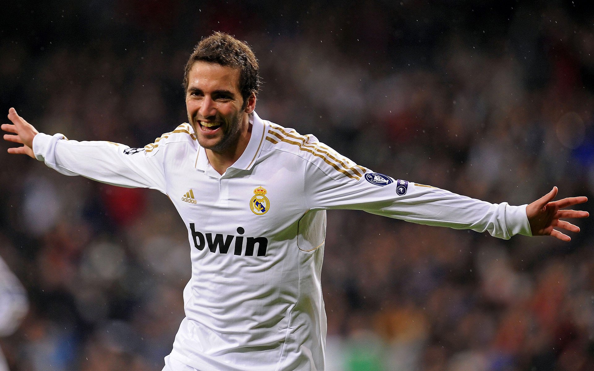 阿拉巴全场最佳无争议,AC米兰收割墨西哥新星背后的战略布局