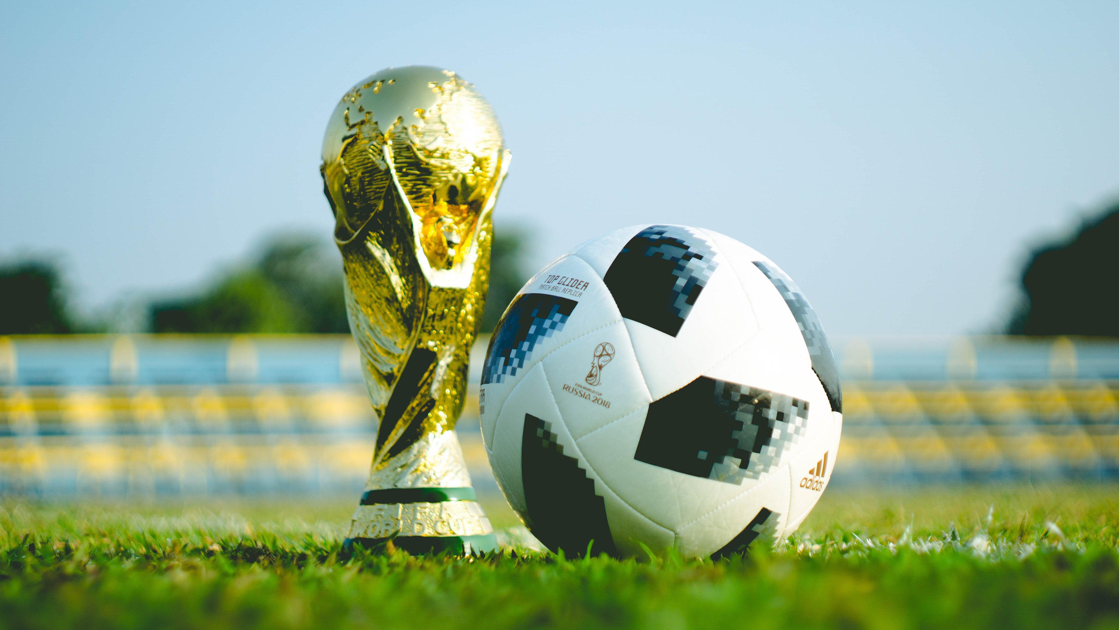 铁幕下的德比,当戴维斯刺穿斯洛伐克的钢铁防线,2026世界杯D组唯一的天启之战
